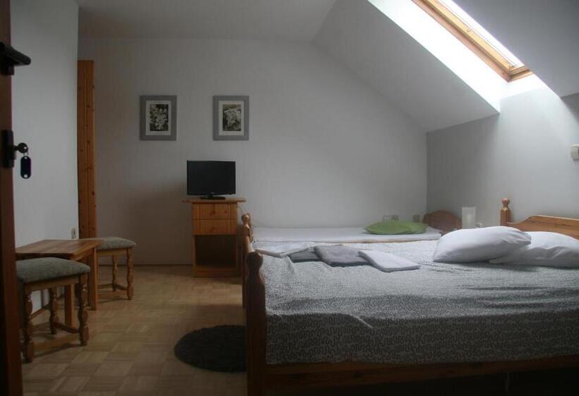 اتاق استاندارد سه نفره, Guest House Kveder