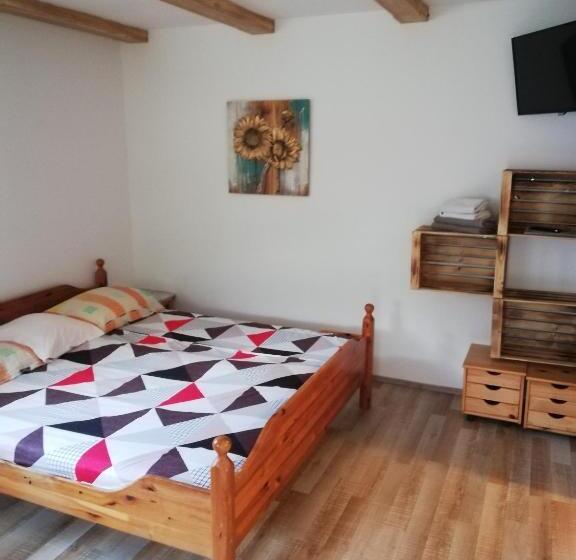 آپارتمان 1 خوابه با چشم‌انداز باغ, Guest House Kveder