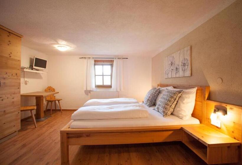 شقة 3 غرف, Oberwinklgut