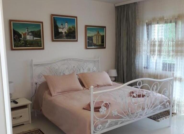 اتاق لوکس, Sunčani Breg Apartments Vrdnik