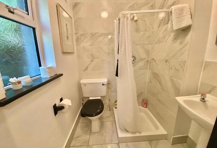 חדר בסיסי, The K Kinsale