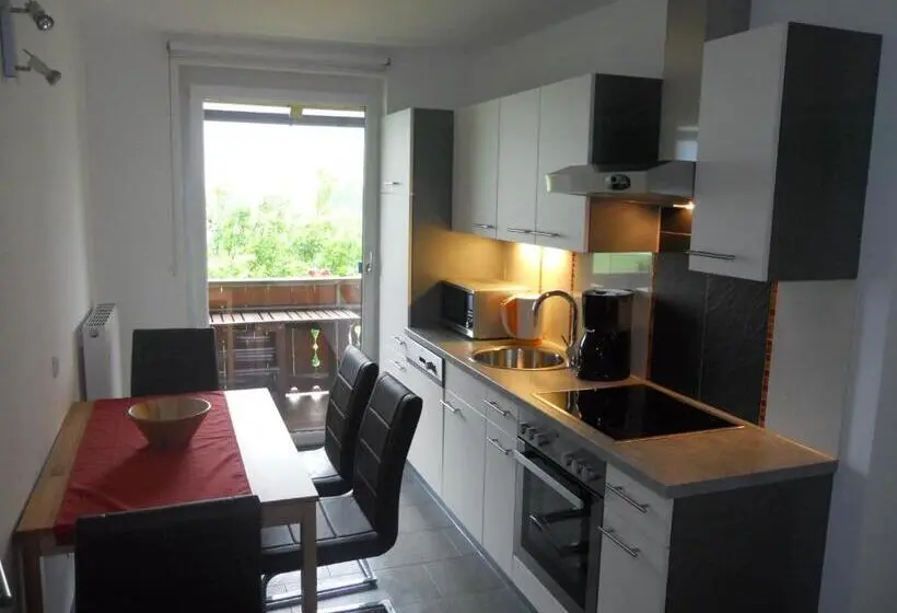 1 Bedroom Apartment Lake View, Pension Strauß