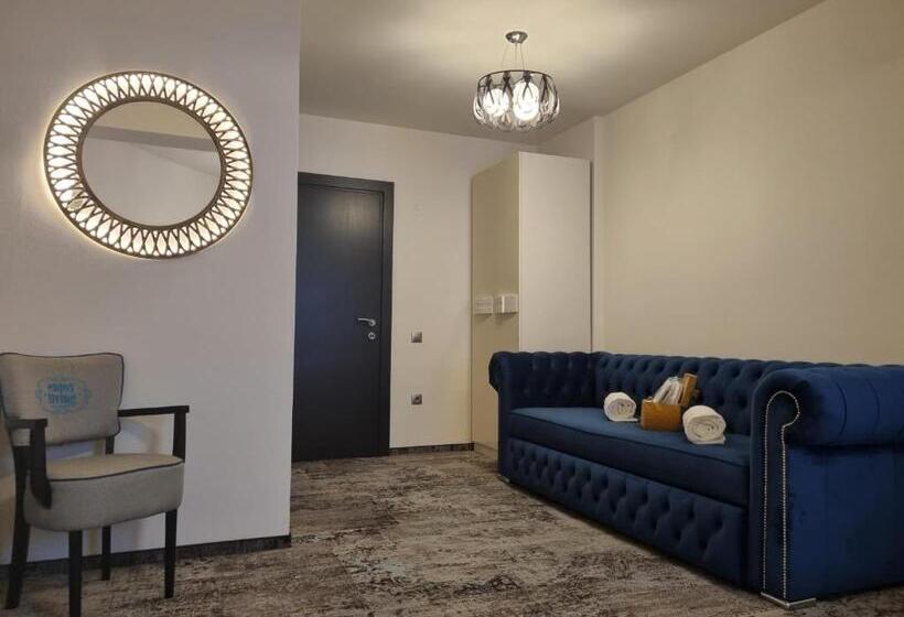 غرفة قياسية ثلاثية, Pensiunea Ellemar