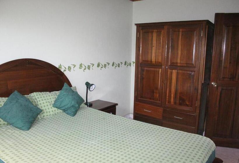 آپارتمان 2 خوابه, Rainbow Village