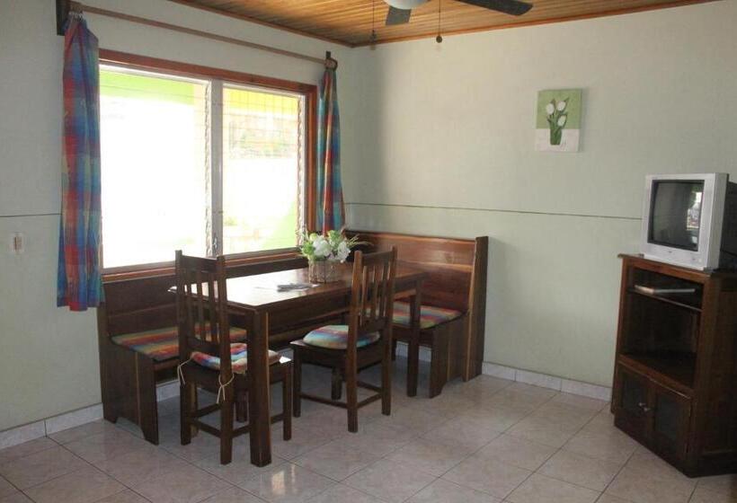 آپارتمان 2 خوابه, Rainbow Village