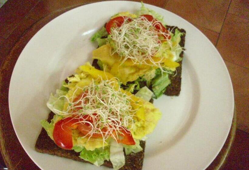 آپارتمان 2 خوابه, Rainbow Village