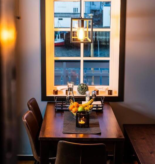 带2个卧室带海景的公寓, Tobiasbrygga