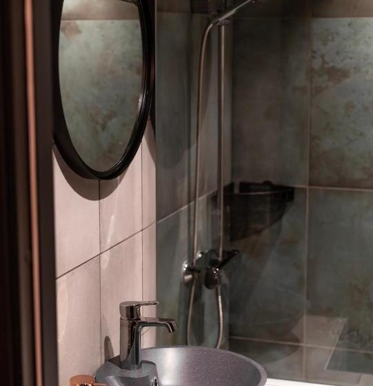 带一个卧室和一个阳台的海景公寓, Tobiasbrygga