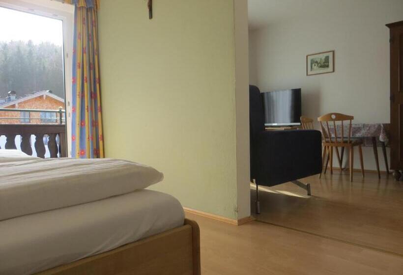 חדר סטנדרט עם מרפסת, Garni Haus Jagerwirt