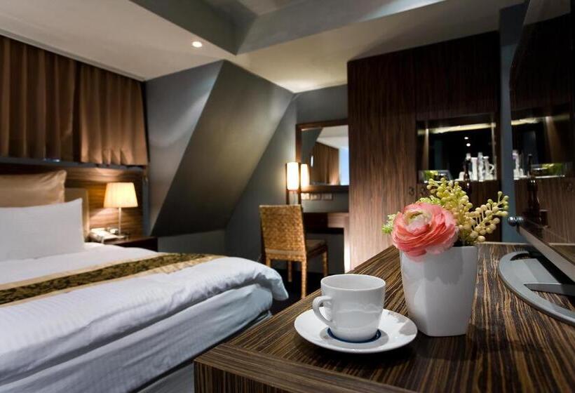 اتاق استاندارد, H.m.