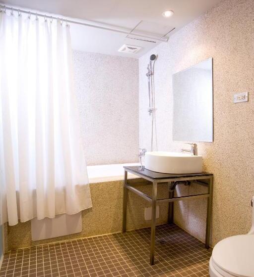 اتاق استاندارد, H.m.