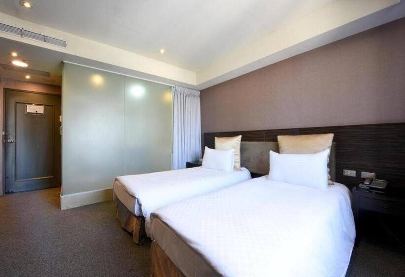 اتاق استاندارد, H.m.