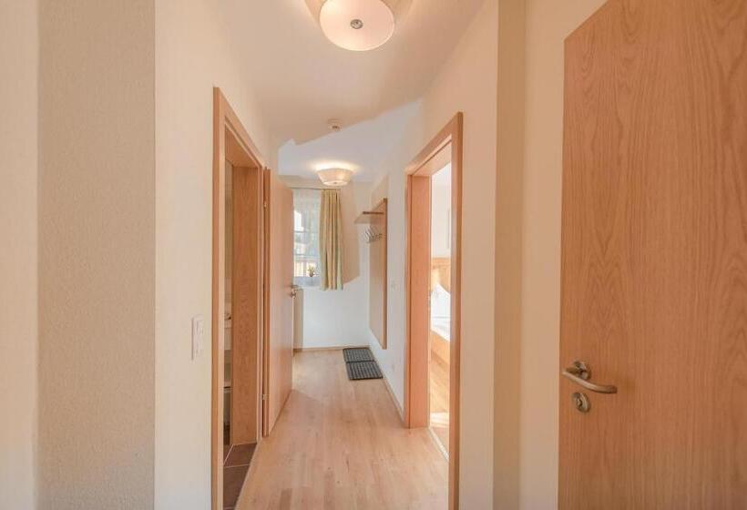 اتاق لوکس, Cafe Pension Kitzer