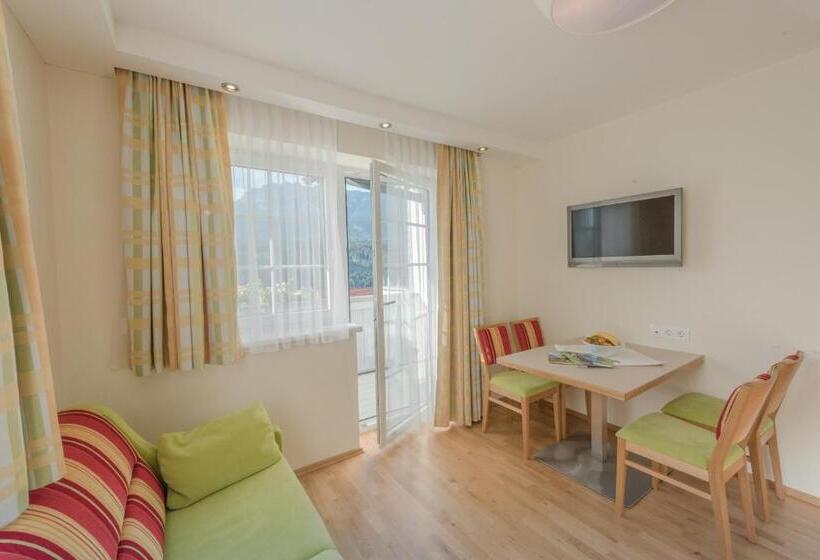 اتاق لوکس, Cafe Pension Kitzer