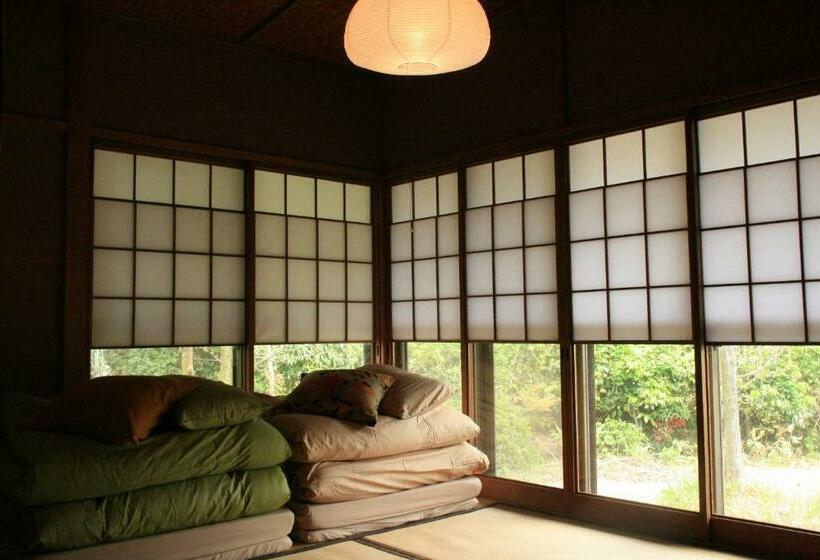 Quarto Estandar Banheiro Compartilhado, 88 House Hiroshima