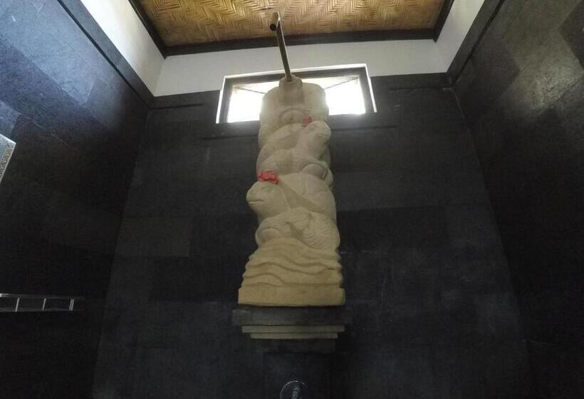 חדר משפחתי, The Bbq Guest House