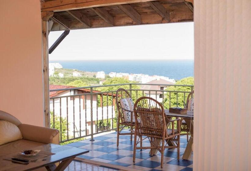 Апартаменты 1 Спальня с Террасой, Eleonor Guest House