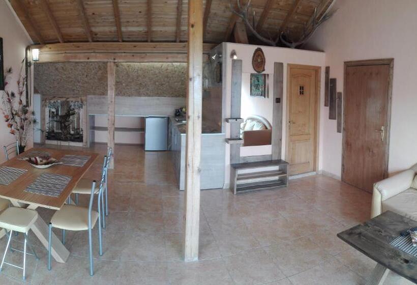 带1个卧室的带阳台的公寓, Eleonor Guest House