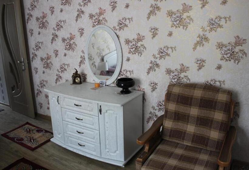 اتاق لوکس, Giorgi's Homestay