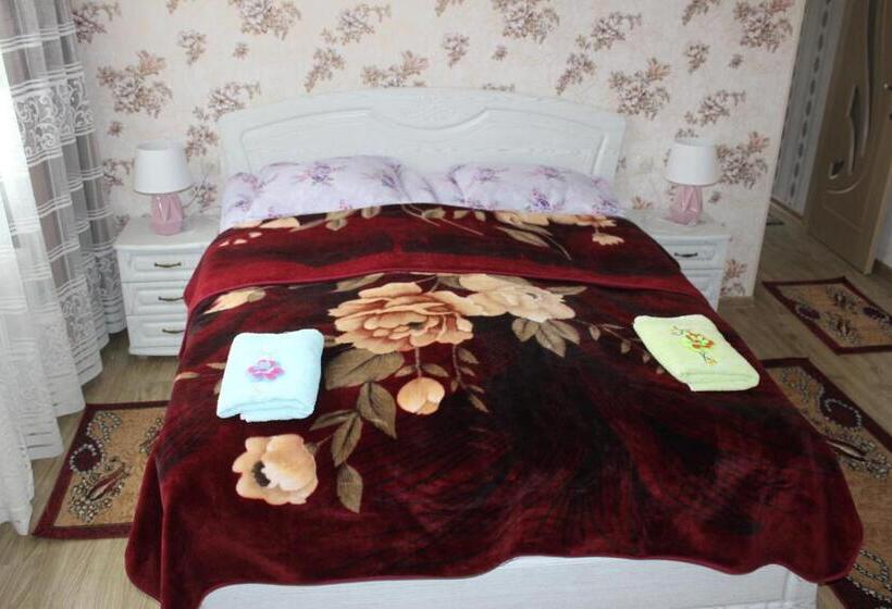 اتاق لوکس, Giorgi's Homestay