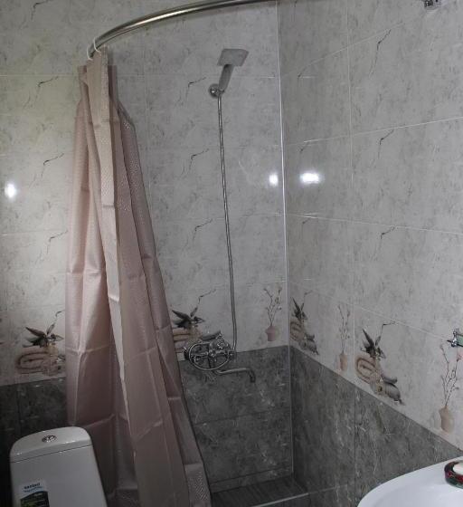 اتاق استاندارد, Giorgi's Homestay