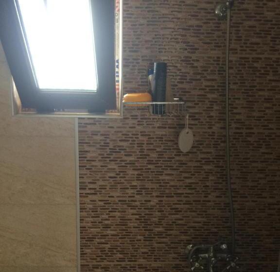 اتاق استاندارد با چشم‌انداز باغ, Giorgi's Homestay