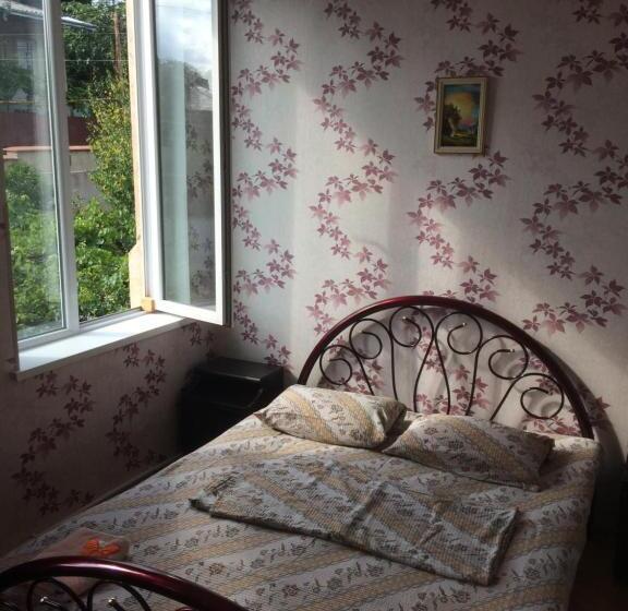 اتاق استاندارد با بالکن, Giorgi's Homestay