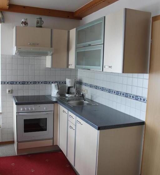 דירת שני חדרים עם מרפת, Gästehaus Trude Waltl