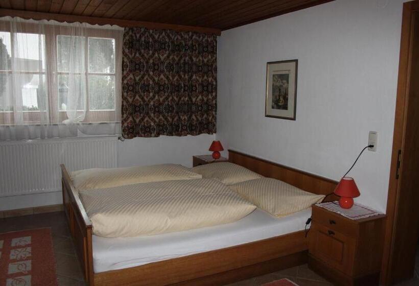 Apartamento 2 Quartos com Terraço, Gästehaus Trude Waltl