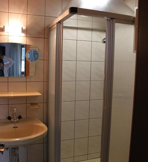 Quarto Estandar com Sacada, Gästehaus Trude Waltl