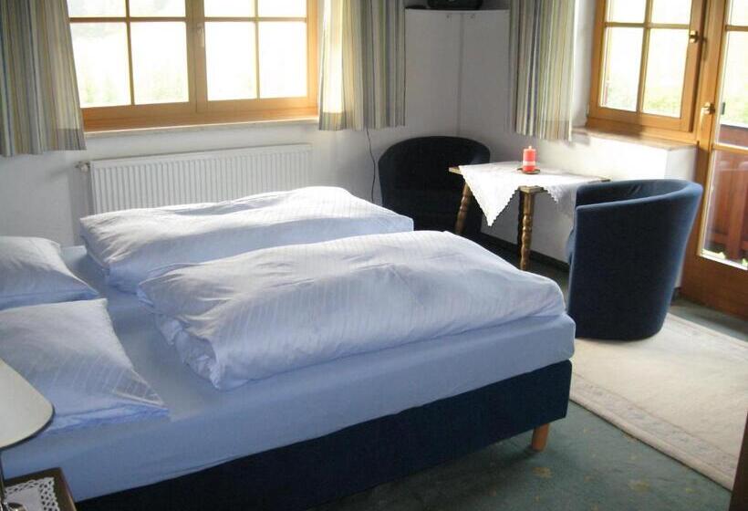 غرفة قياسية مزوَّدة بشُرفة, Gästehaus Trude Waltl