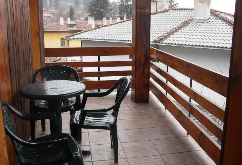 标准间带阳台, Guest House Terziiski