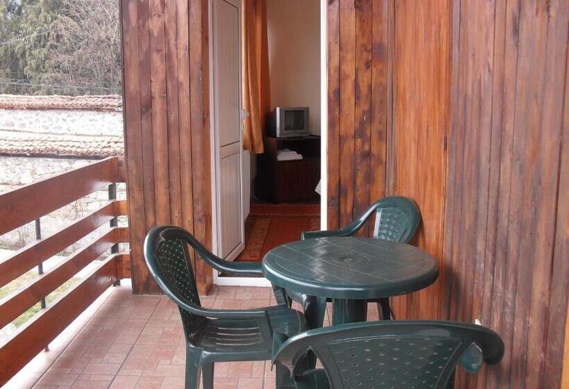 Номер Стандарт с Балконом, Guest House Terziiski