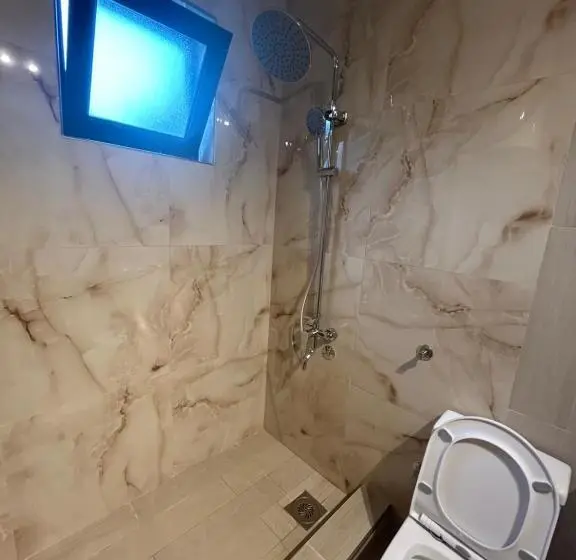 اتاق استاندارد سه تخته با بالکن, Guesthouse Liamra