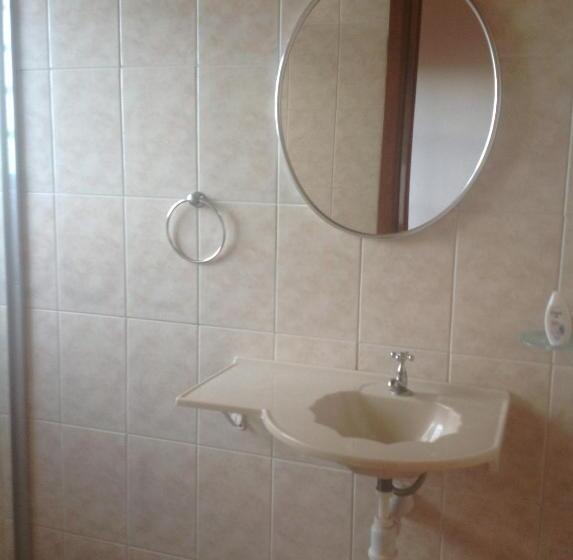 Quarto Triplo Estandar com Sacada, Pousada Cachyto De Cielo