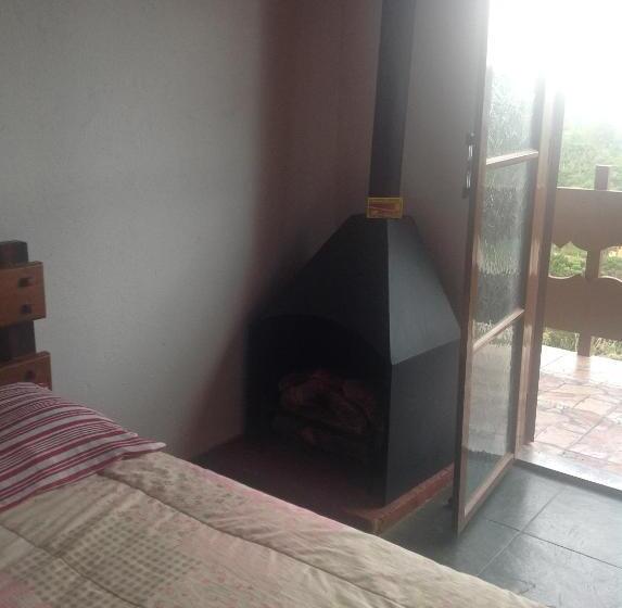 Quarto Estandar com Sacada, Pousada Cachyto De Cielo