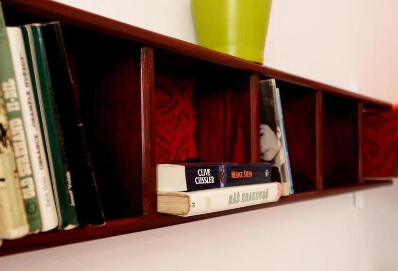 4인용 스탠다드 룸, Pension Alfa & Whisky Pub