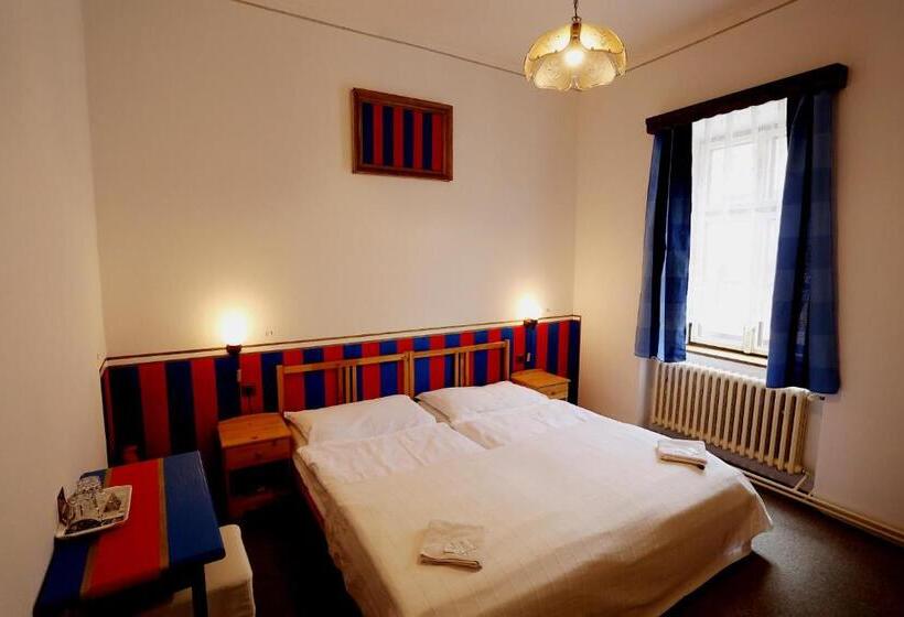 스탠다드 룸, Pension Alfa & Whisky Pub