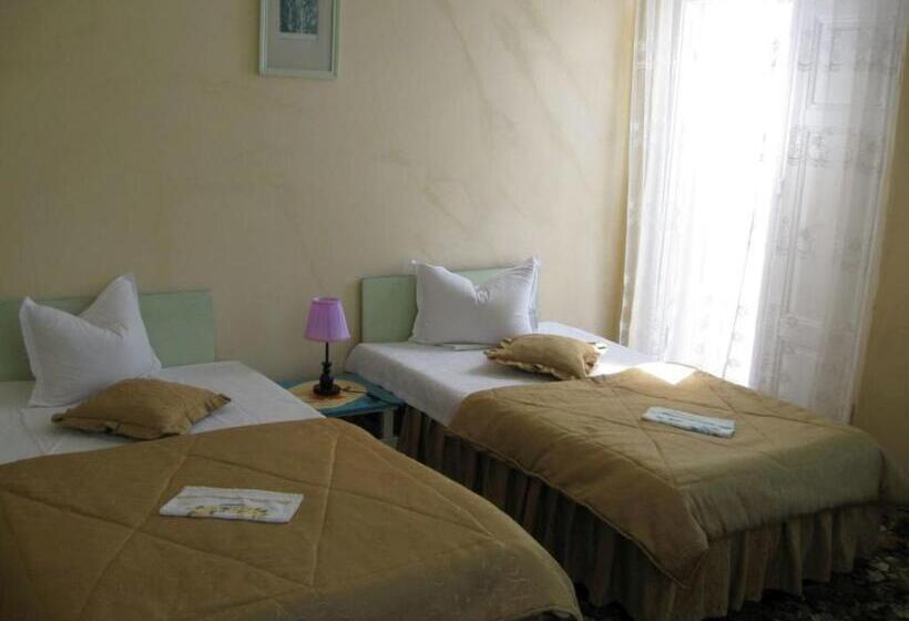 标准间带阳台, Pensiunea Turistica Visconti