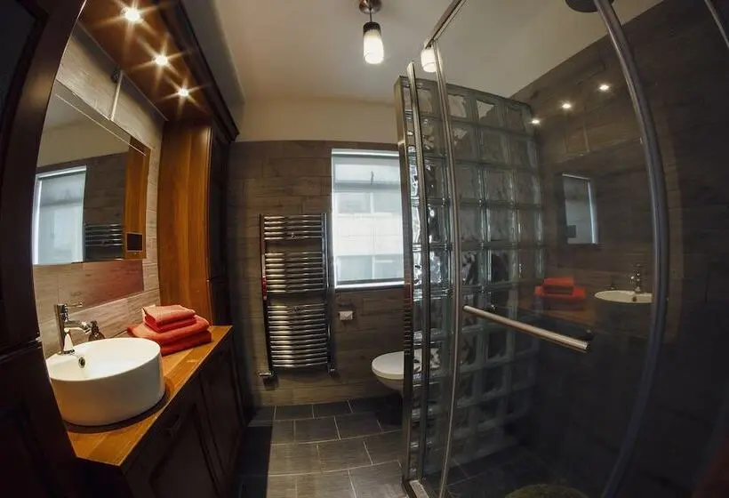 استودیوی استاندارد, Selfoss Apartments