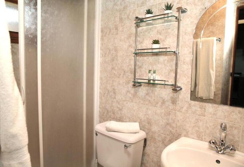 סטודיו משפחתי, Agrovino Lofou