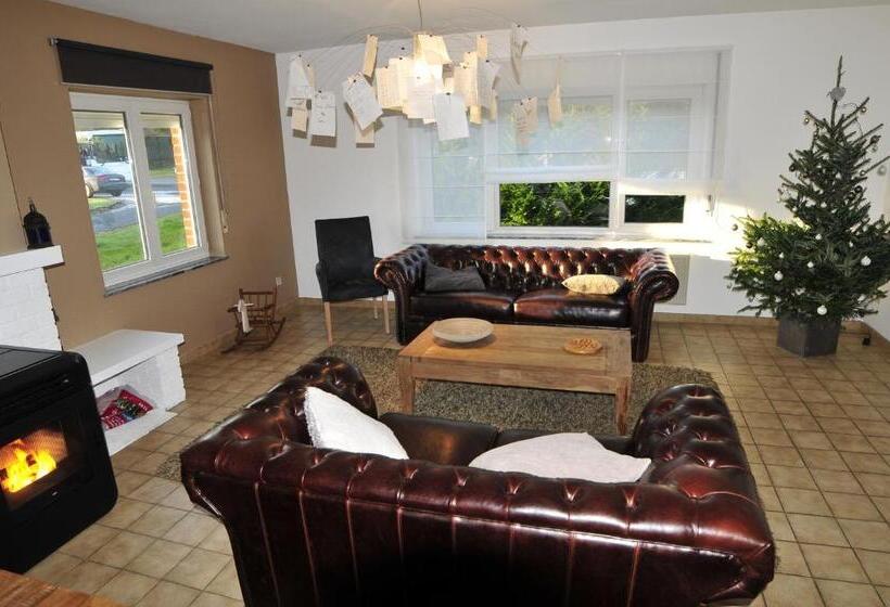 شقة 4 غرف, La Maison Des Artistes