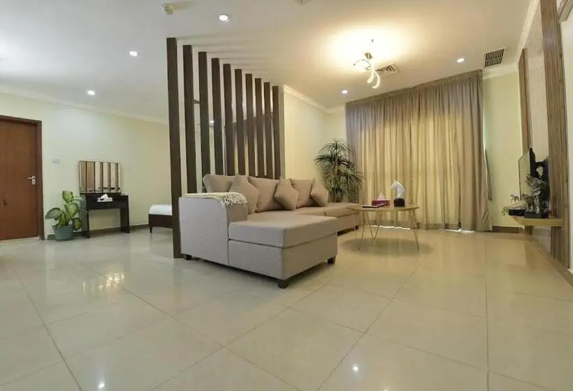 استودیوی استاندارد, Noble Rose Apartment