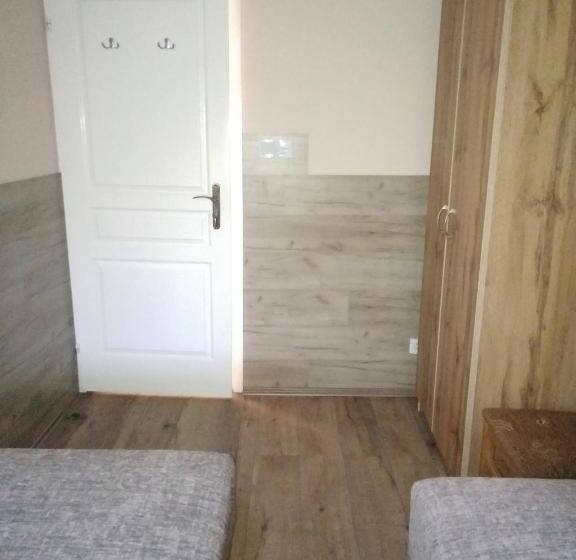 带共用浴室的标准房间, Budai Vám Apartmanház