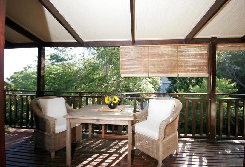 جناح مزوَّد بشرفة, Hout Bay Hideaway