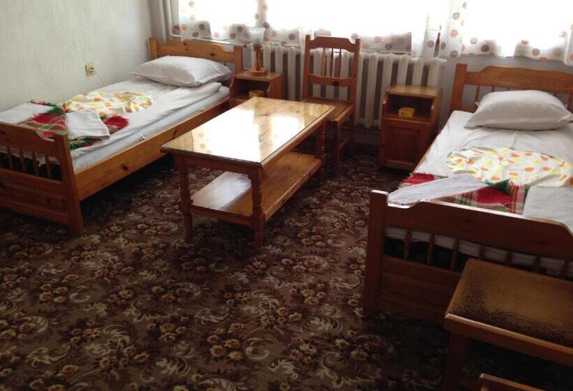 小型套房带阳台, Katerina Family