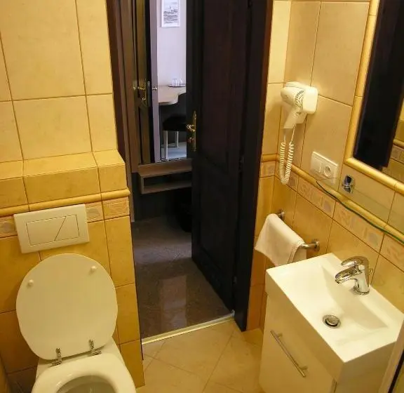 Standard Yhden Hengen Huone, Penzion Kulíšek