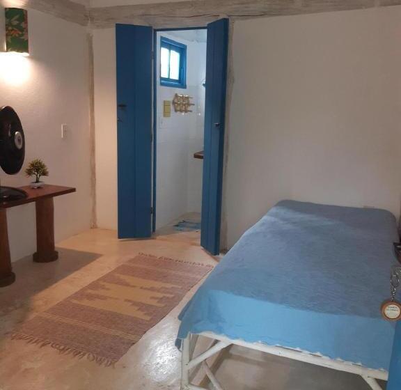 غرفة قياسية ثلاثية مزودة بشرفة, Pousada Casa Da Praia Itaúnas