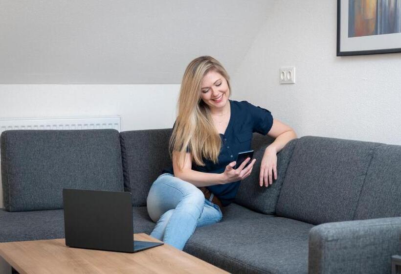 جناح عائلي, Pension & Reitstall Inghofer