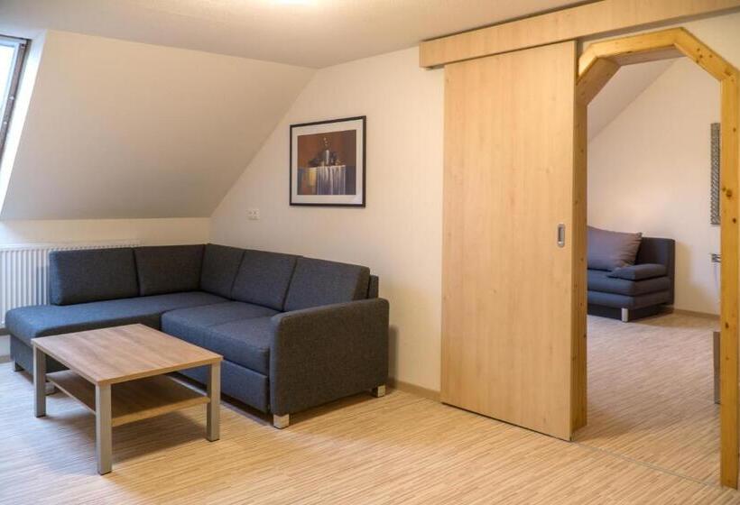 Family Suite, Pension & Reitstall Inghofer
